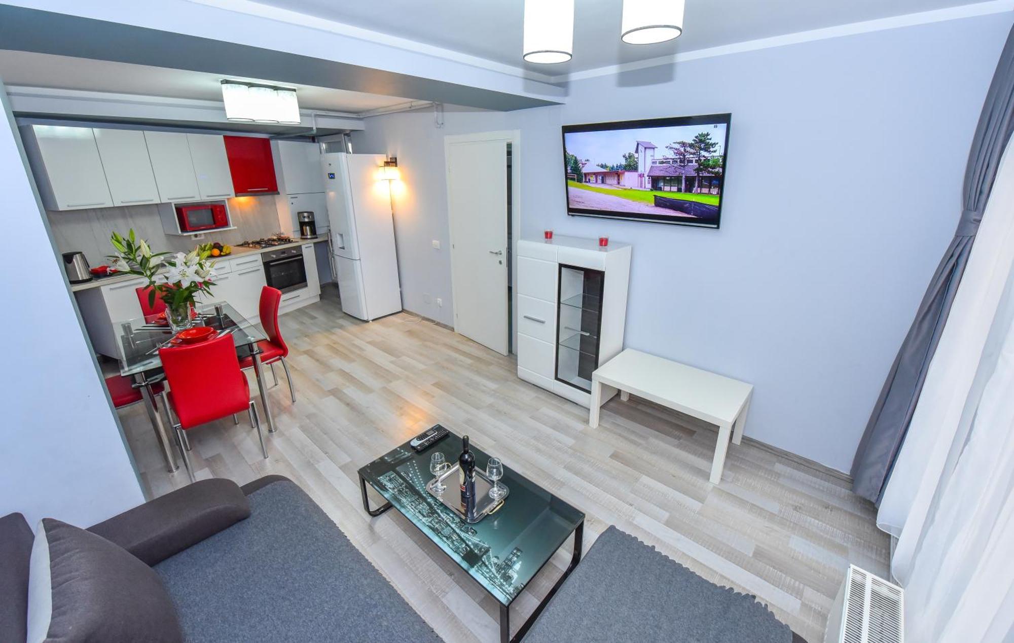 Dracula Adventure Tours Accommodation Bukarest Eksteriør billede