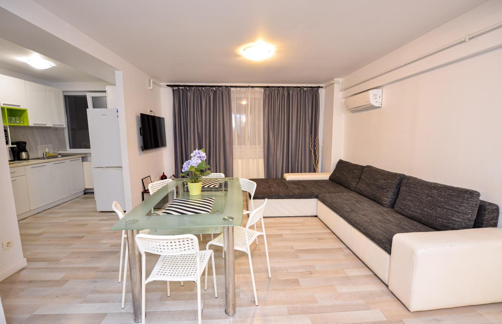 Dracula Adventure Tours Accommodation Bukarest Eksteriør billede