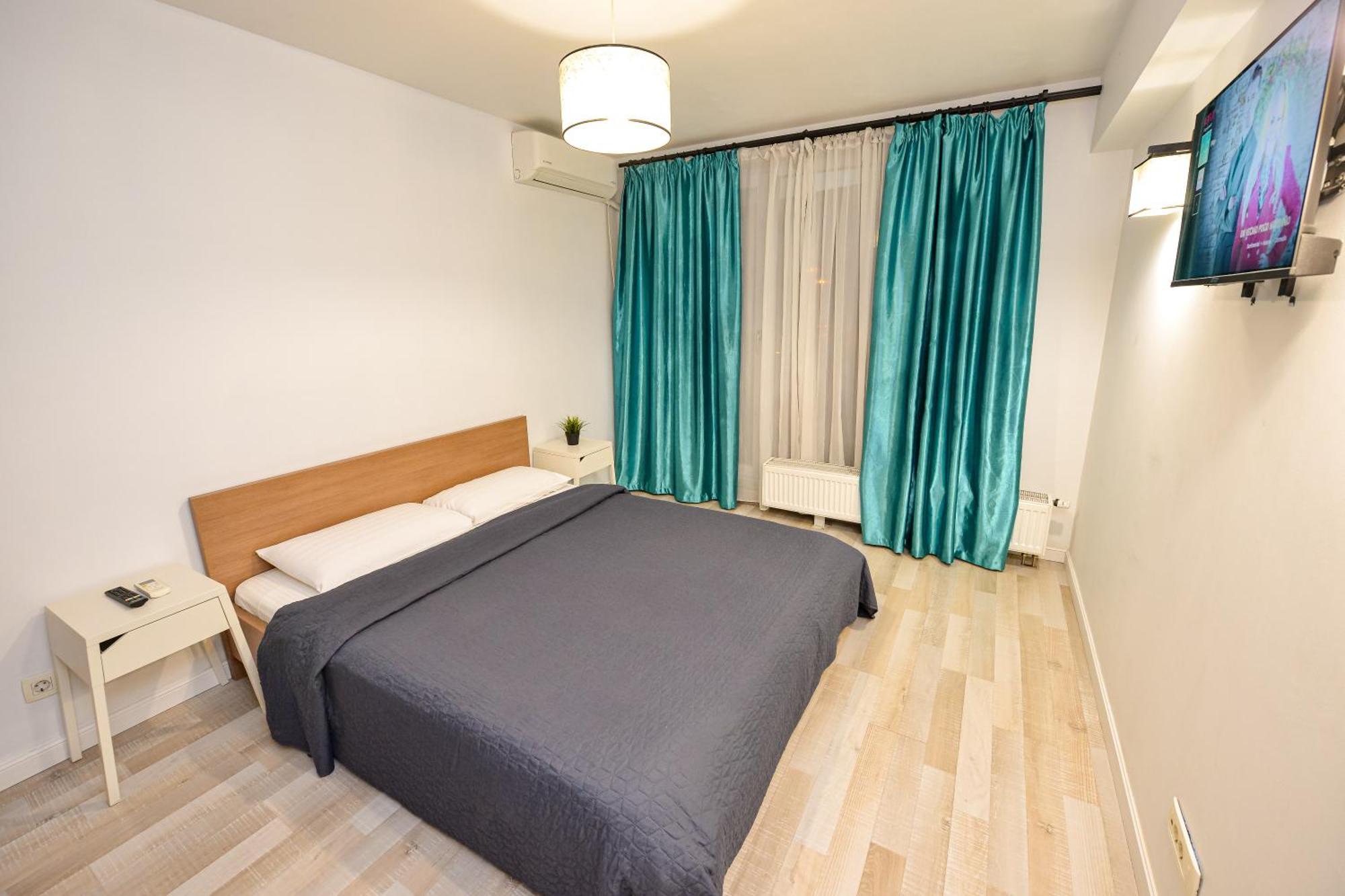 Dracula Adventure Tours Accommodation Bukarest Eksteriør billede