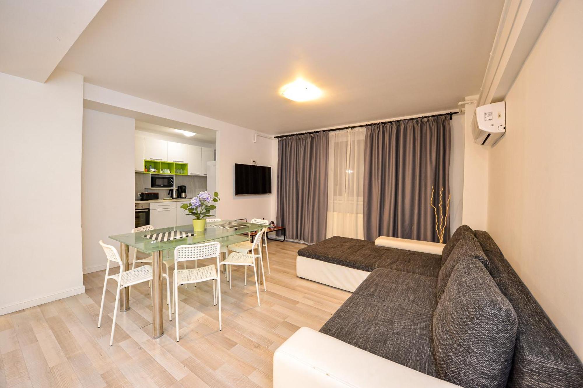 Dracula Adventure Tours Accommodation Bukarest Eksteriør billede