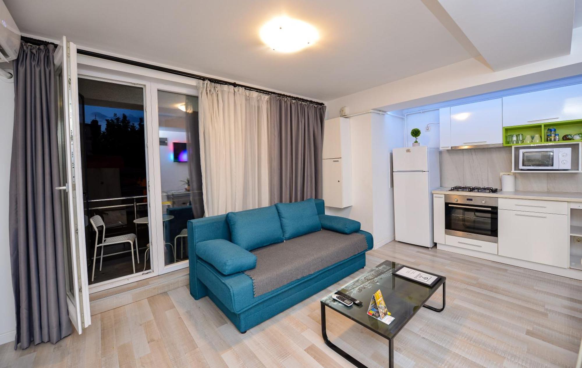 Dracula Adventure Tours Accommodation Bukarest Eksteriør billede