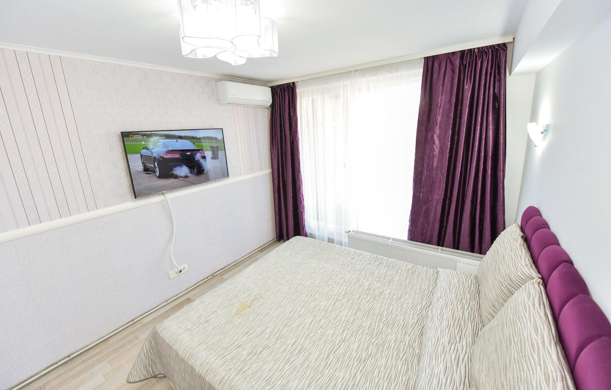 Dracula Adventure Tours Accommodation Bukarest Eksteriør billede