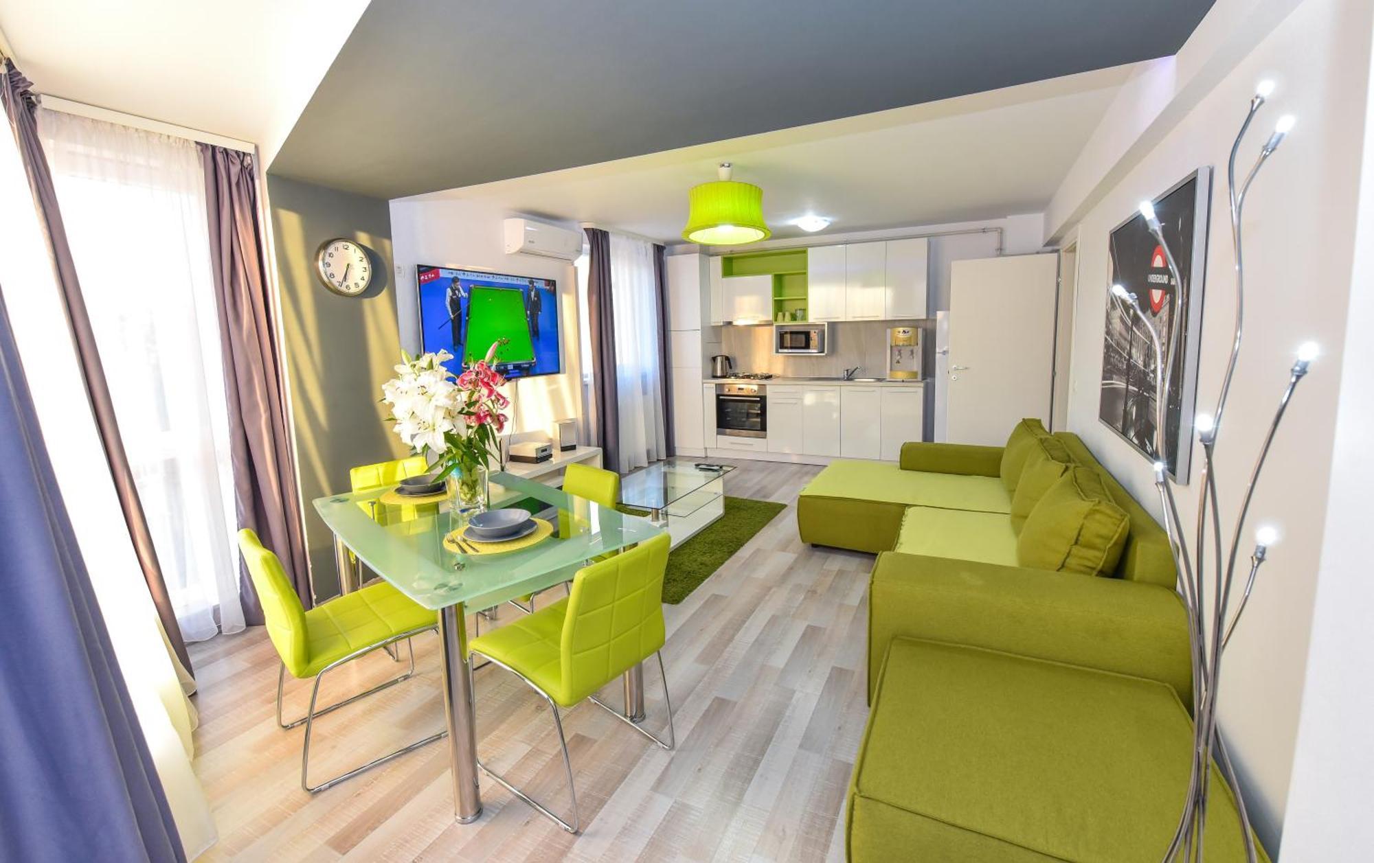 Dracula Adventure Tours Accommodation Bukarest Eksteriør billede