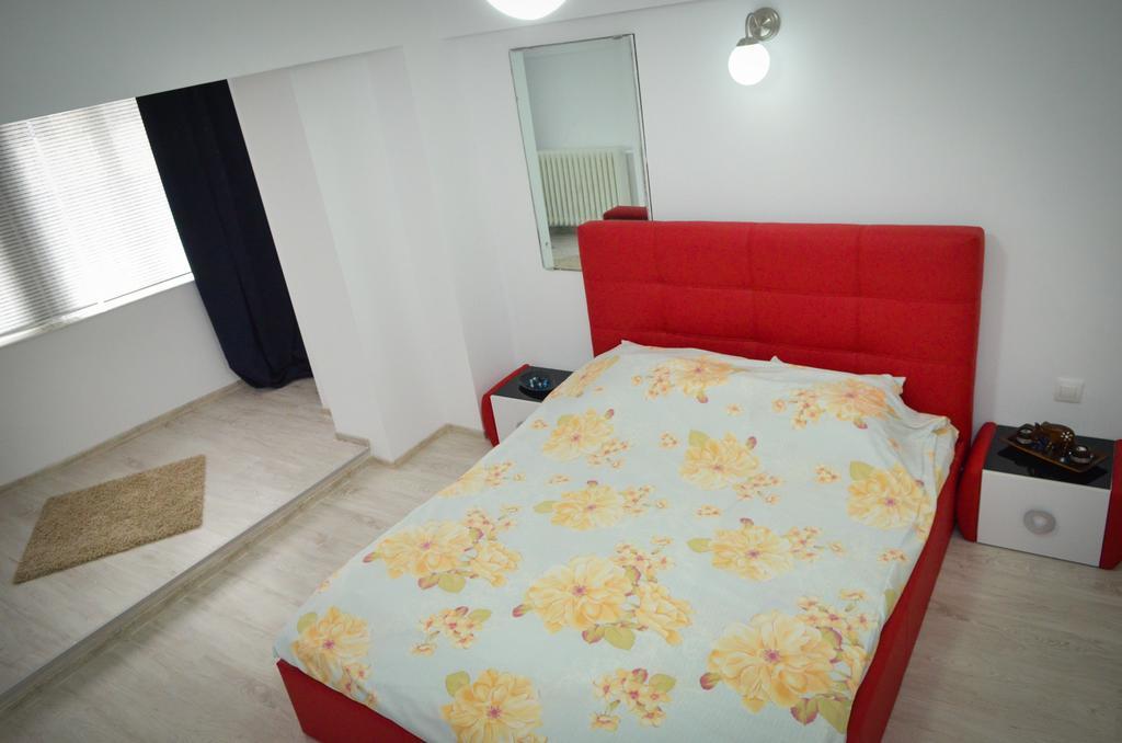 Dracula Adventure Tours Accommodation Bukarest Eksteriør billede